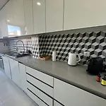A-mo By Trip2portugal: Arts District Up To 8